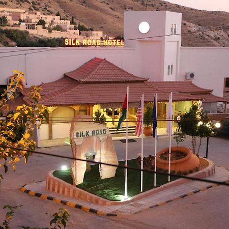 Silk Road Hotel Wadi Musa Bagian luar foto