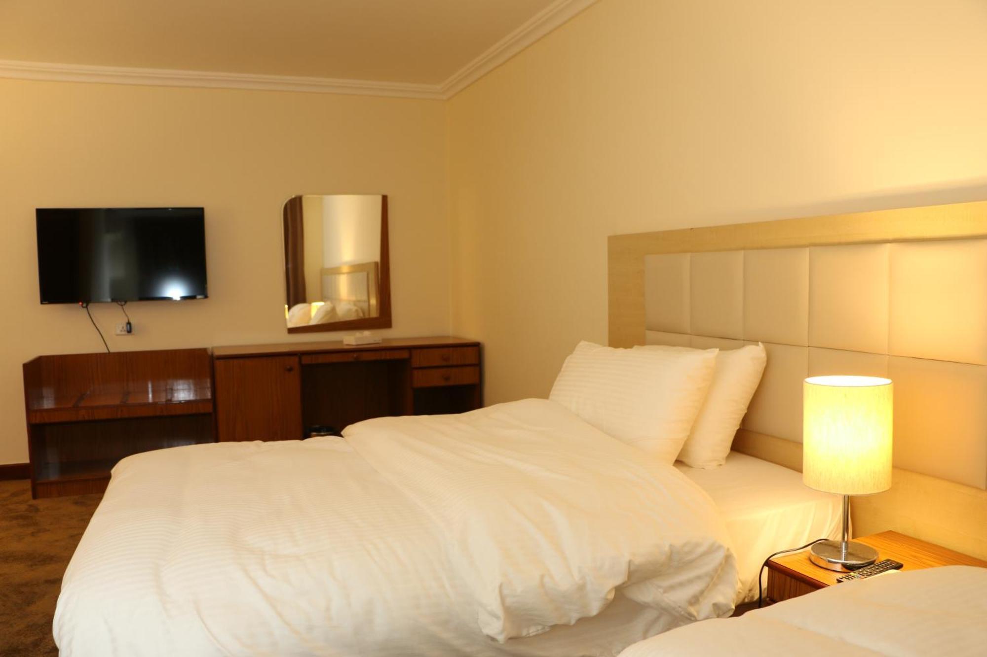 Silk Road Hotel Wadi Musa Bagian luar foto